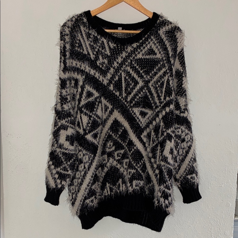 Ecote Black and Gray Oversized Patterned Sweater